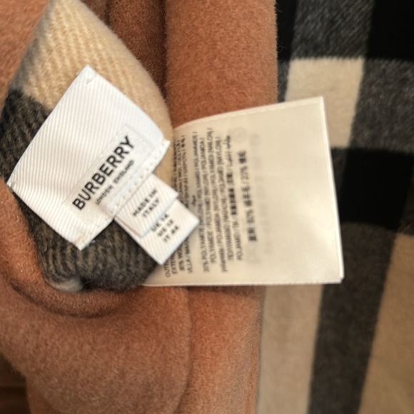 Burberry Women Tisbury Exploded Check Reversible
Wool Coat - Picture 8 of 13